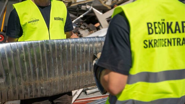 Lämna ditt skrot hos oss